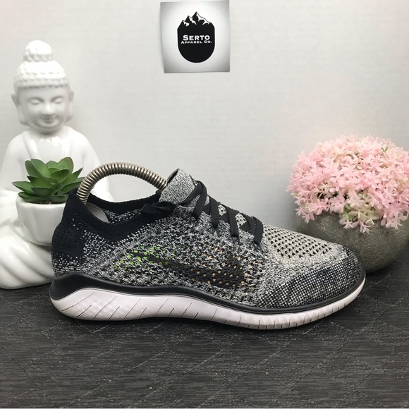 Nike Free RN Flyknit Oreo Athletic Running Shoes 942839-101 Women's Size 6.5